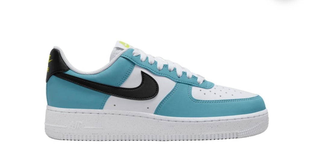 Nike Women’s Air Force 1 07’ shoes